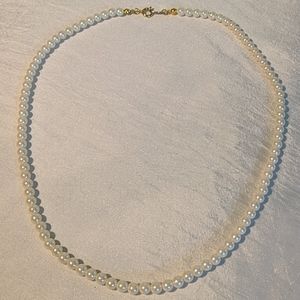Avon faux pearl necklace